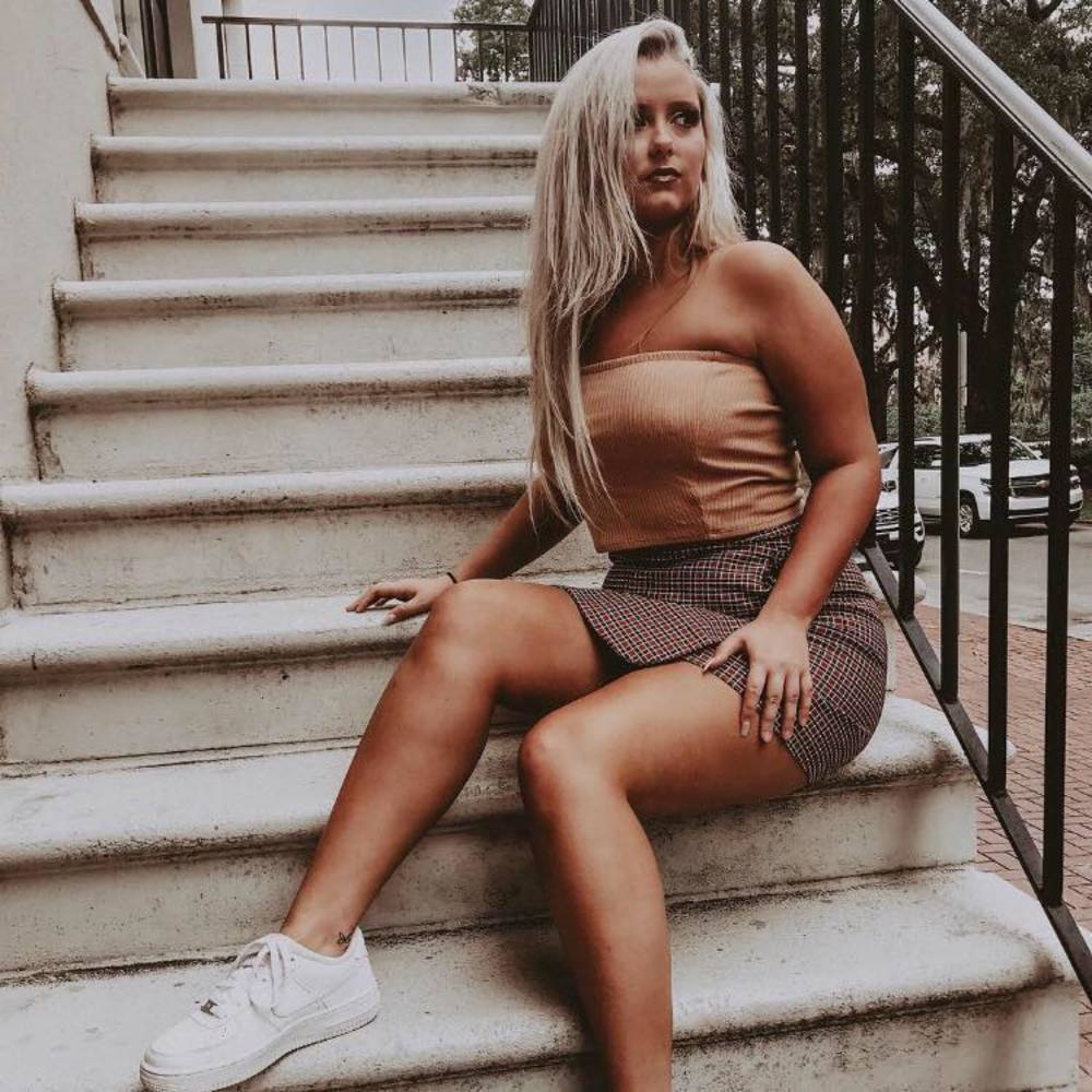 Meet your Posher, Hannah